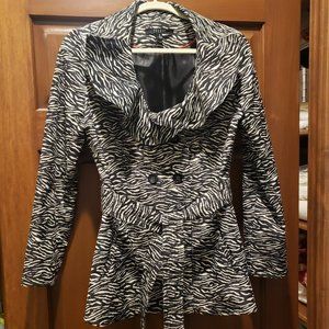 LADIES CHIC ZEBRA PRINT JACKET